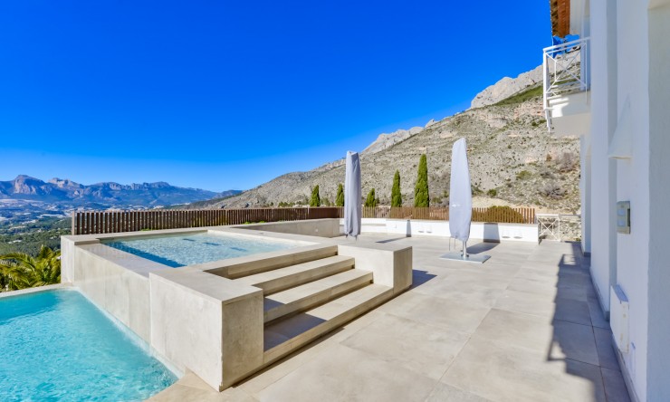 Resale - Villa -
Altea - Sierra de Altea