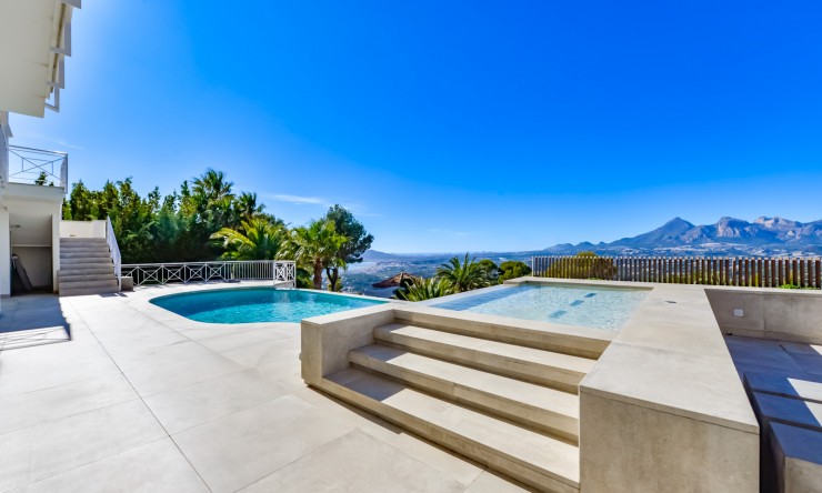 Resale - Villa -
Altea - Sierra de Altea