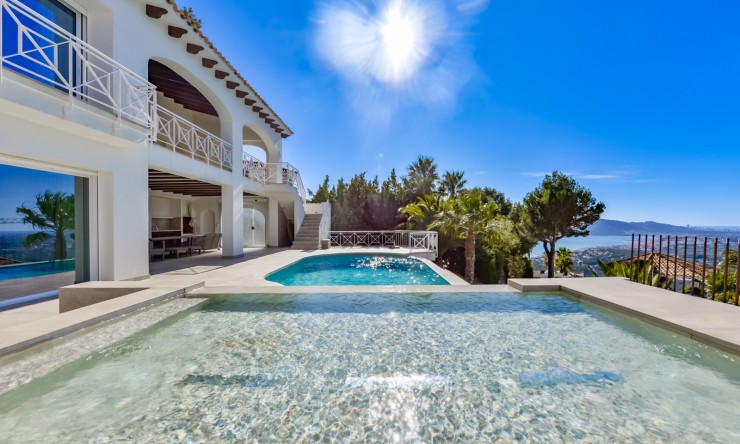 Resale - Villa -
Altea - Sierra de Altea