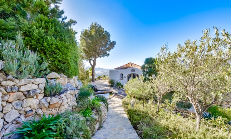 Resale - Villa -
Altea - Sierra de Altea