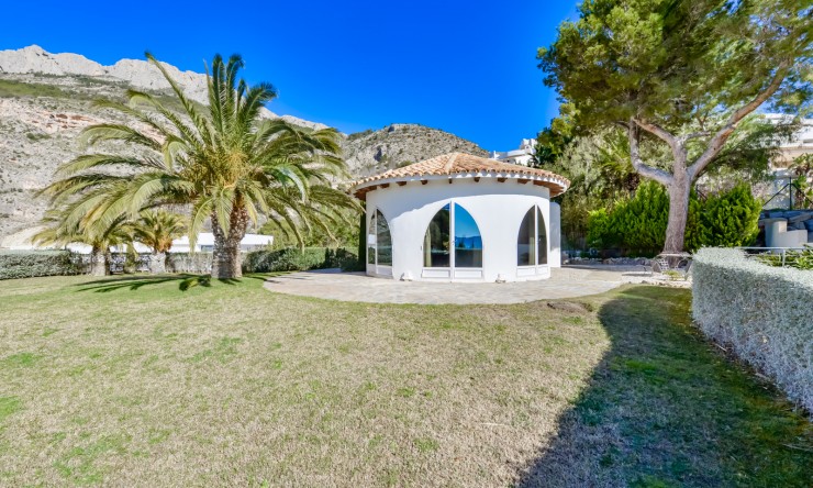 Resale - Villa -
Altea - Sierra de Altea