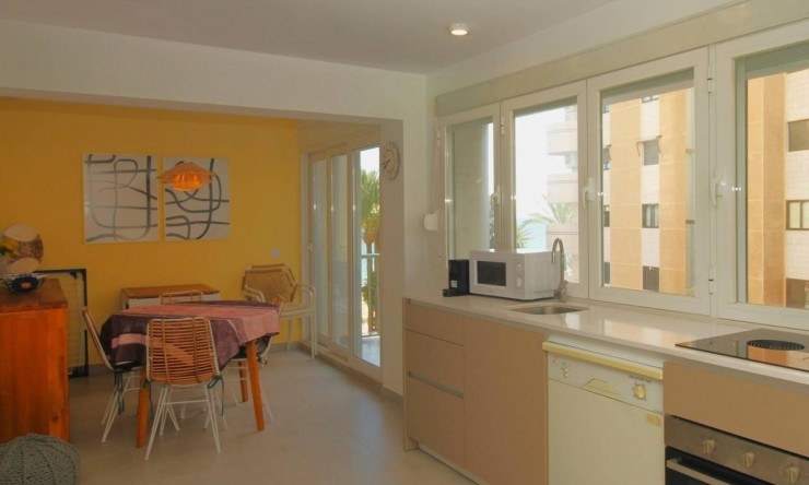 Resale - Apartment -
Calpe - Zona Levante - Playa Fossa