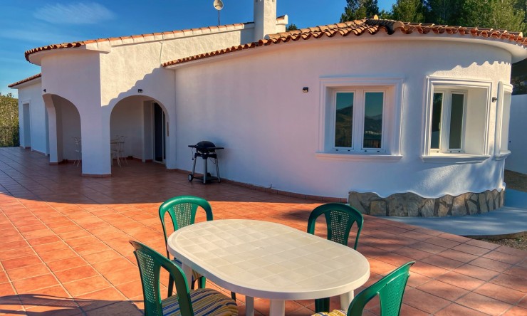 Resale - Villa -
Benissa