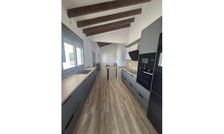 Resale - Villa -
Dolores