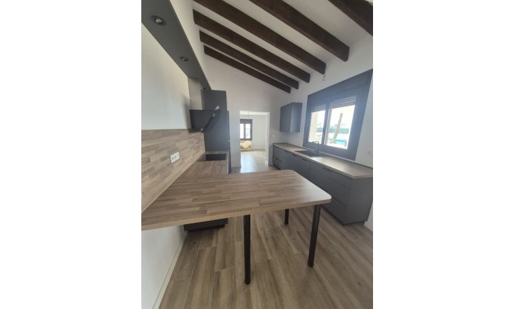 Resale - Villa -
Dolores