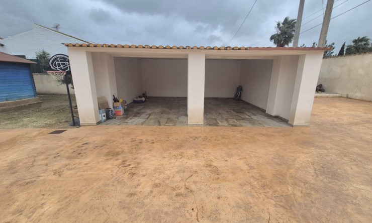 Resale - Villa -
Dolores