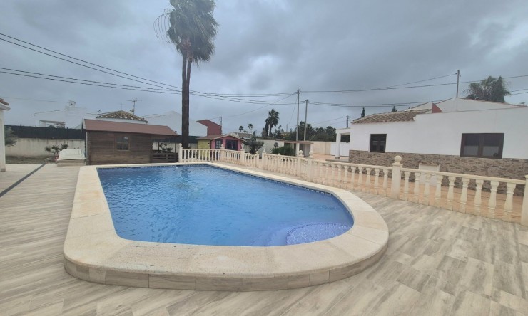 Resale - Villa -
Dolores