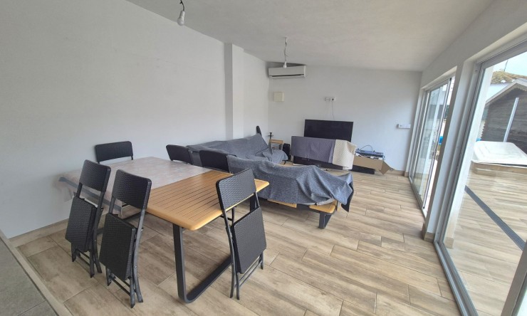Resale - Villa -
Dolores