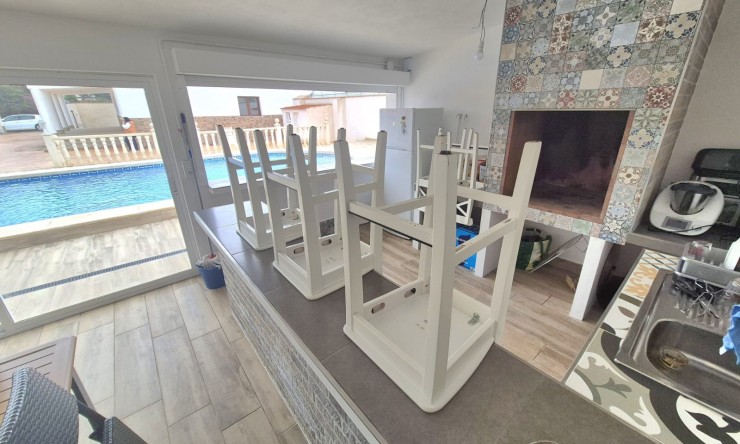 Resale - Villa -
Dolores