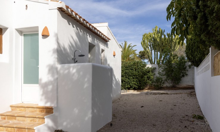 Wiederverkauf - Villa -
Jávea - Tosalet