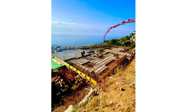 Resale - House -
Manilva