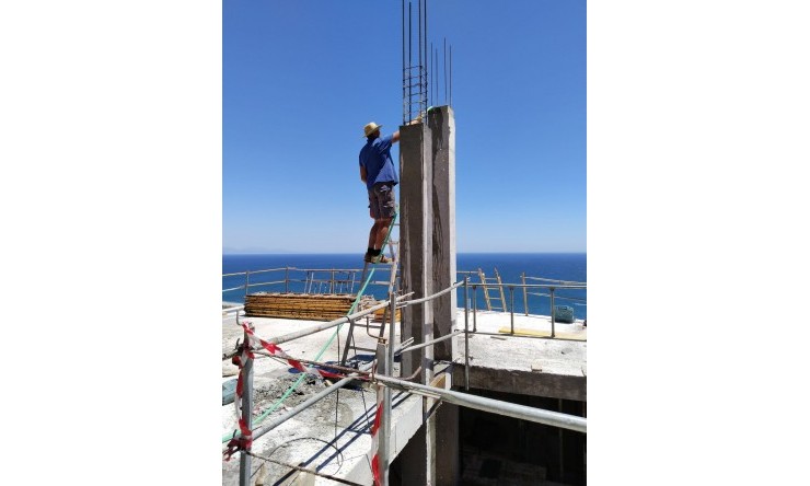 Resale - House -
Manilva