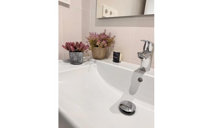 Herverkoop - Appartement -
Fuengirola