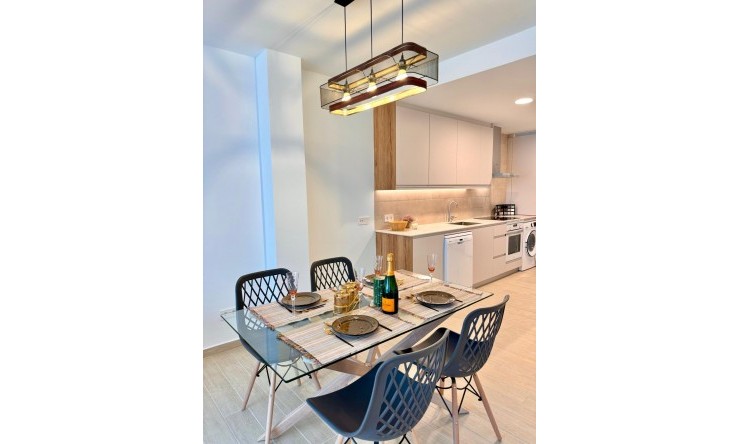 Herverkoop - Appartement -
Fuengirola