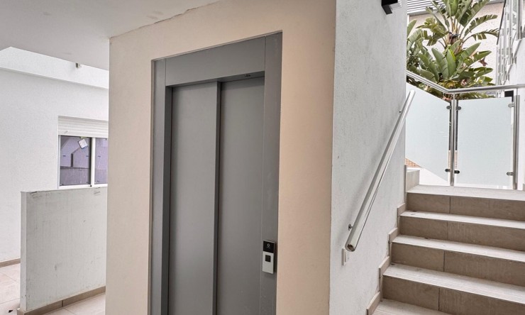 Herverkoop - Appartement -
Fuengirola