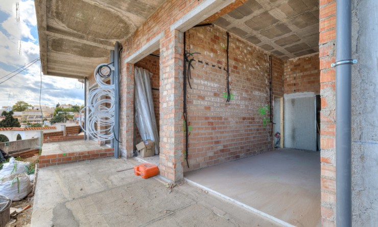 Resale - House -
Fuengirola