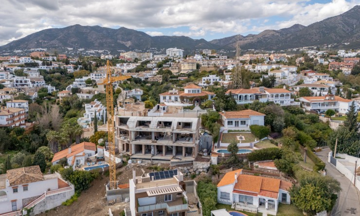 Resale - House -
Fuengirola