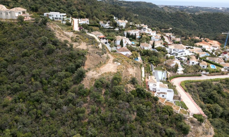 Resale - House -
Istán