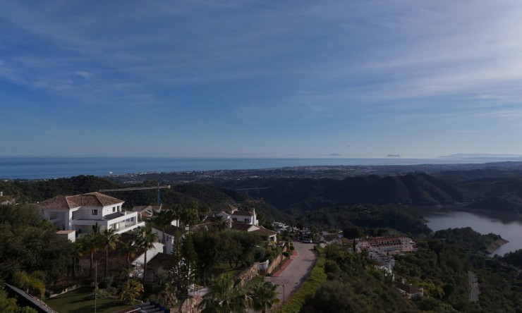 Resale - House -
Istán