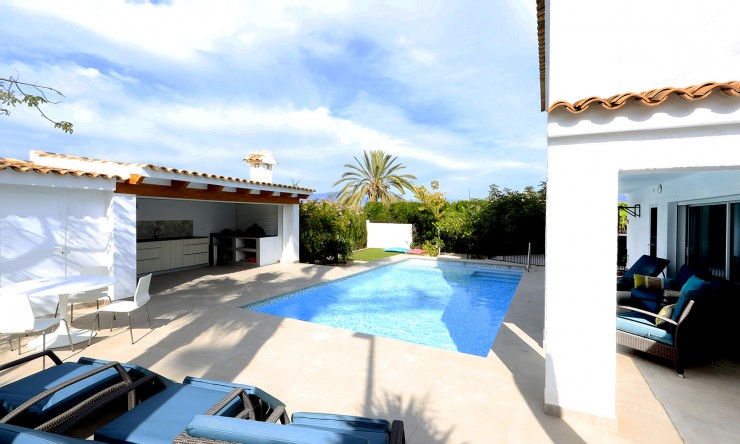 Revente - Villa -
Albir