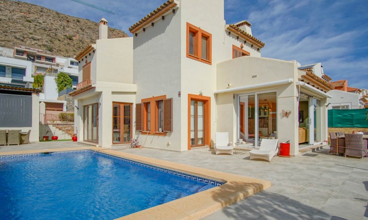 Reventa - Villa -
Finestrat - Sierra Cortina