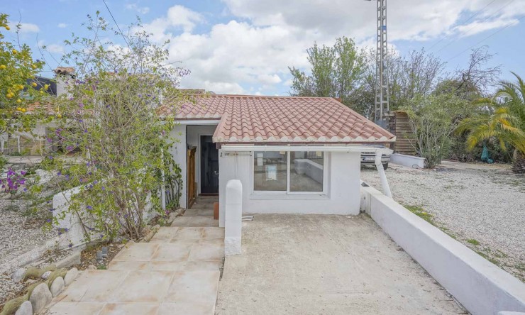 Resale - Villa -
Alcalalí