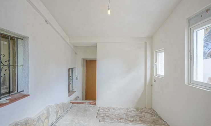Resale - Villa -
Alcalalí