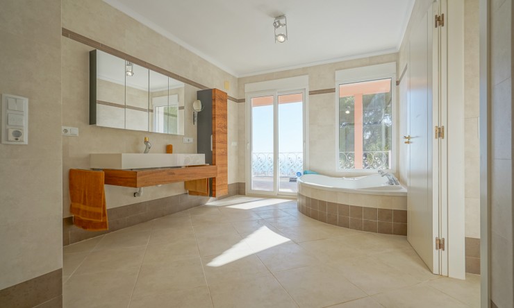 Reventa - Villa -
Calpe - Oltamar