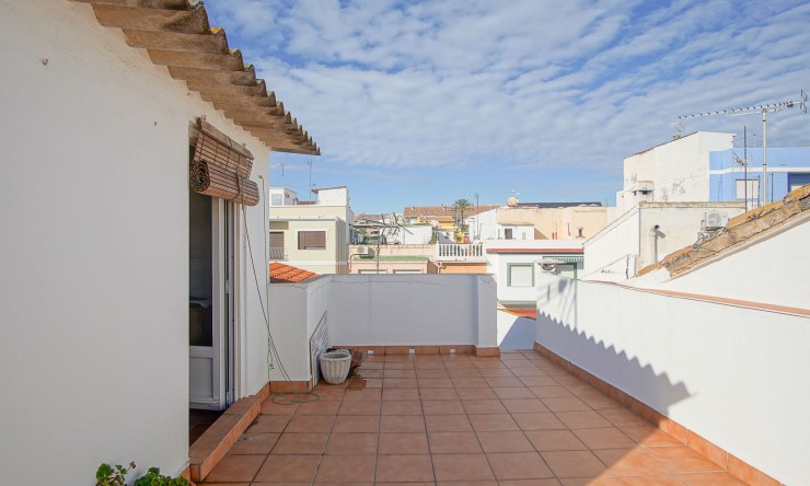Wiederverkauf - Stadthaus -
Denia