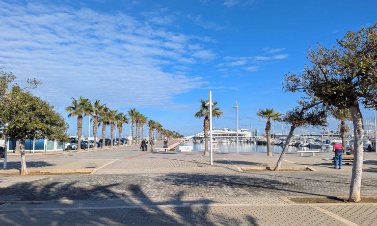 Wiederverkauf - Stadthaus -
Denia