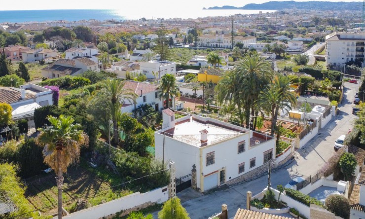 Reventa - Villa -
Jávea - Centro
