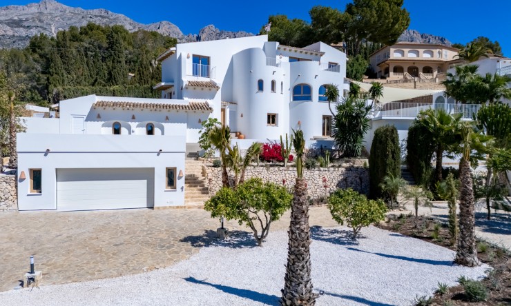 Neue Gebäude - Villa -
Altea - Jardines de Alhama