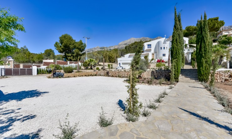 Neue Gebäude - Villa -
Altea - Jardines de Alhama