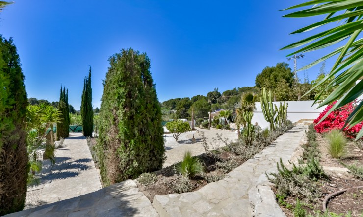 Neue Gebäude - Villa -
Altea - Jardines de Alhama