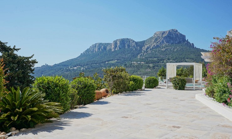 Resale - Villa -
Benissa