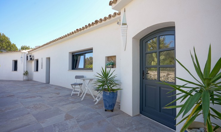 Resale - Villa -
Benissa