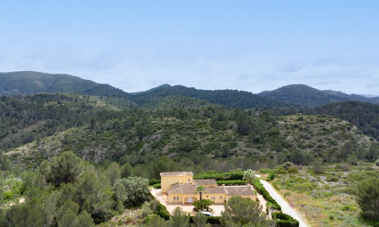 Resale - Villa -
Gata de Gorgos