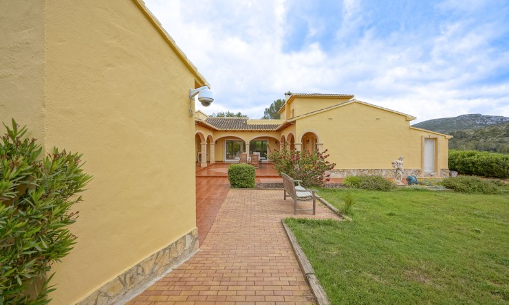 Resale - Villa -
Gata de Gorgos