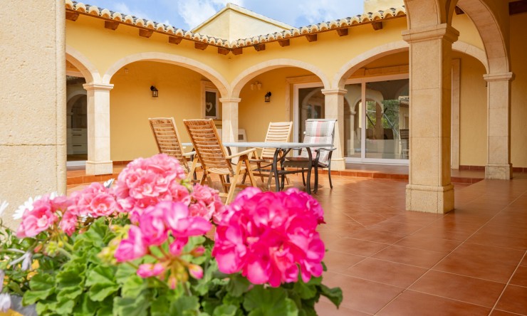 Resale - Villa -
Gata de Gorgos
