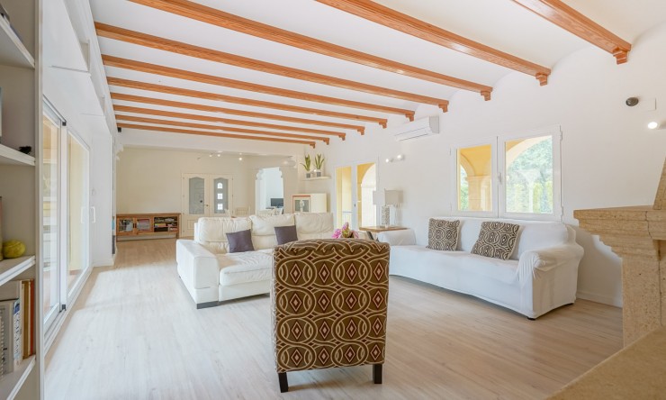 Resale - Villa -
Gata de Gorgos