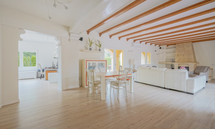 Resale - Villa -
Gata de Gorgos