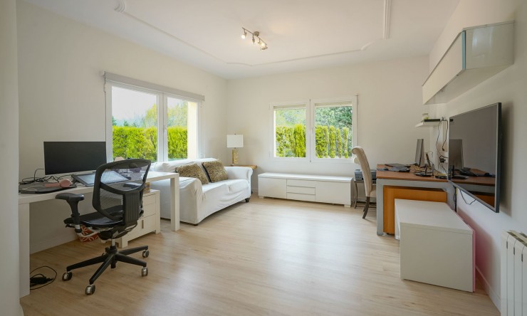 Resale - Villa -
Gata de Gorgos