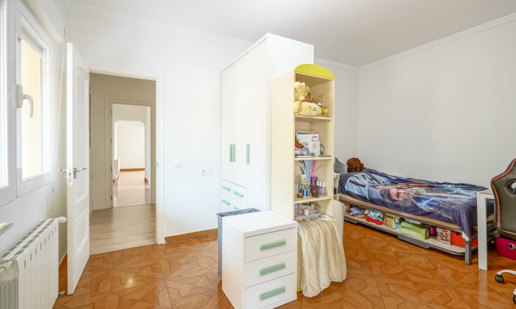Resale - Villa -
Gata de Gorgos