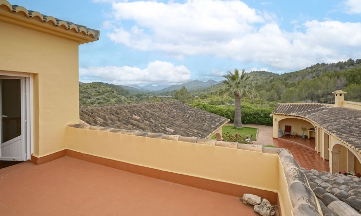 Resale - Villa -
Gata de Gorgos