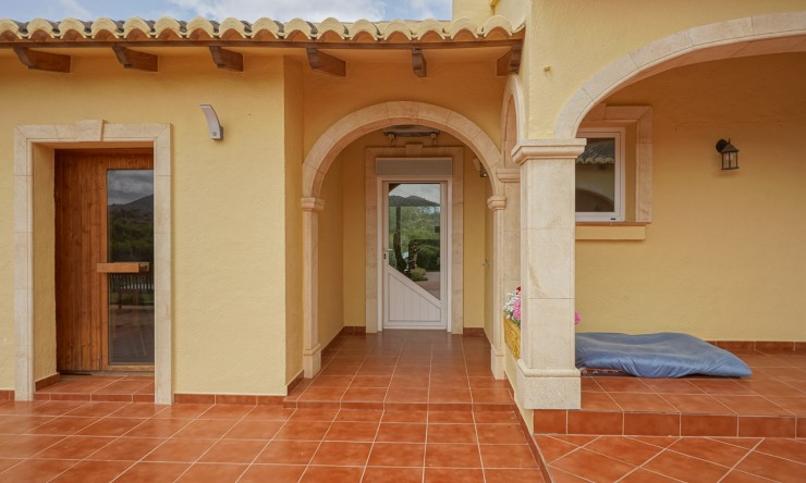 Resale - Villa -
Gata de Gorgos