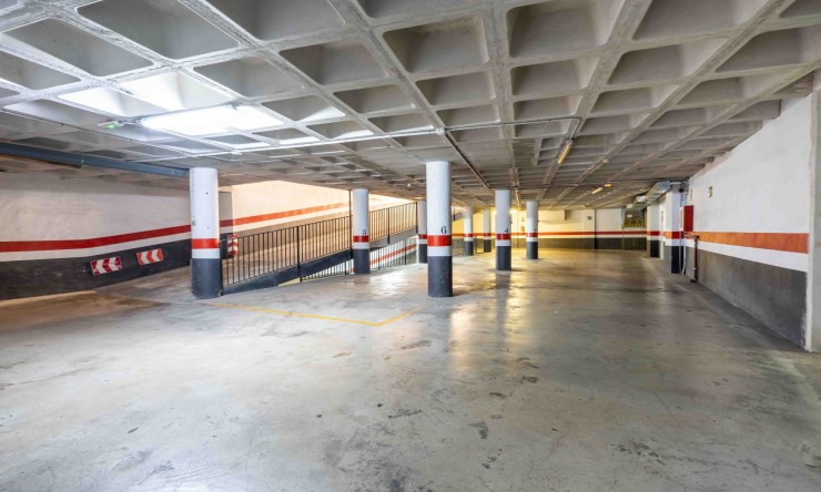 Revente - Commercial -
Jávea - Center