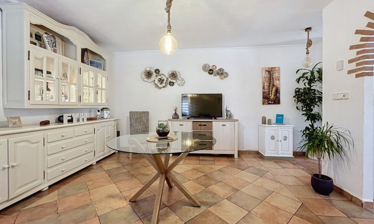 Wiederverkauf - Wohnung -
Albir