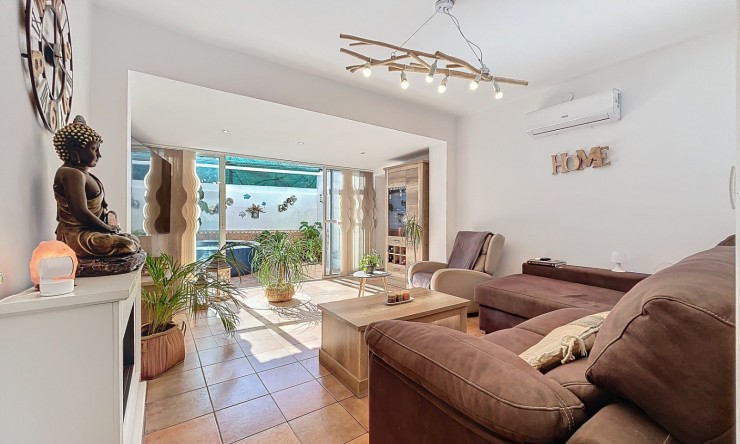 Wiederverkauf - Wohnung -
Albir