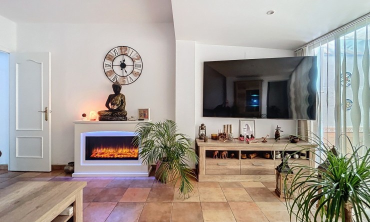 Wiederverkauf - Wohnung -
Albir