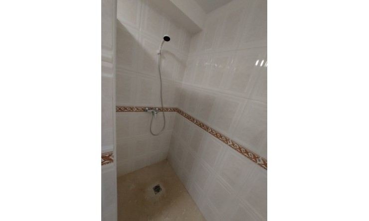 Resale - Townhouse -
Benijofar